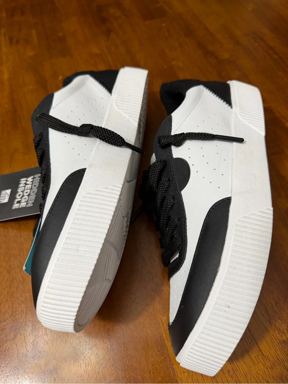 Brand New Reef Lay Day Seas Court Women’s Sneaker Size 10 Retail $100